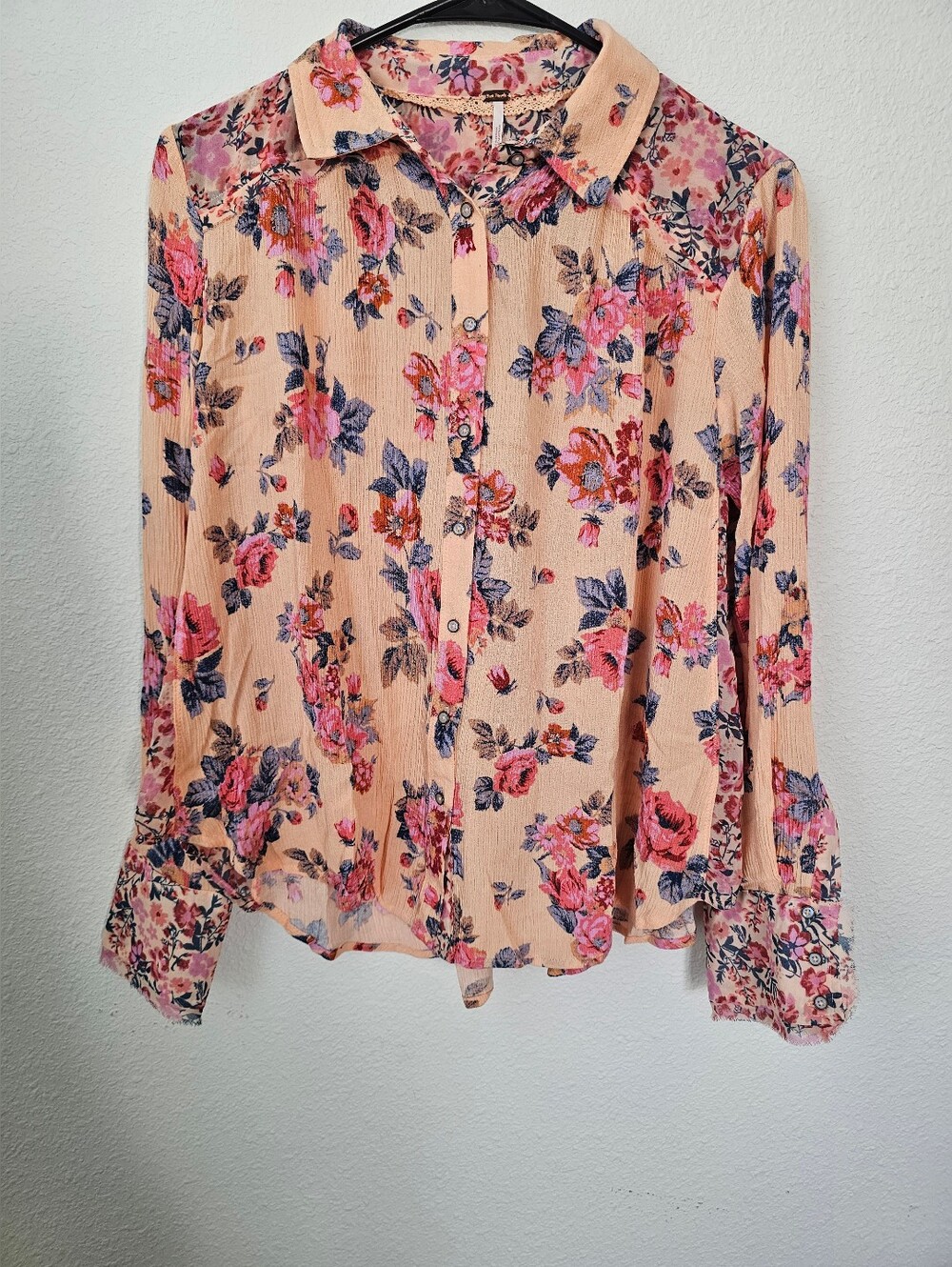 Free People Hold On To Me Coral Floral Blouse Size Small - Picture 2 of 11
